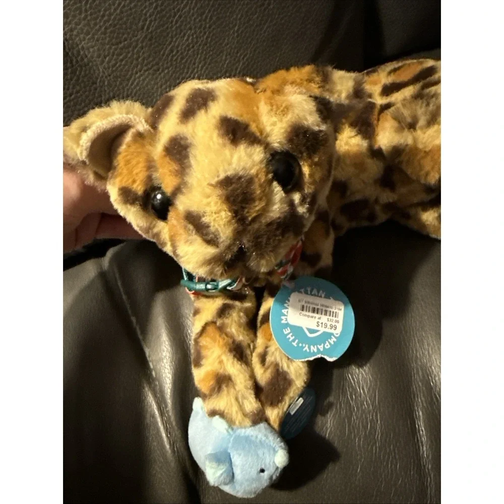 NWT Manhattan Toy Loki Leopard Stuffed Plush Cat Magnetic Front Paws & Mouse Toy